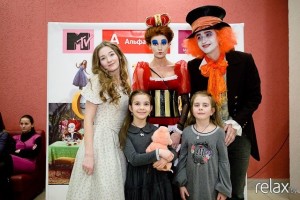 Закрытый показ "Алисы в Стране чудес" в 3D